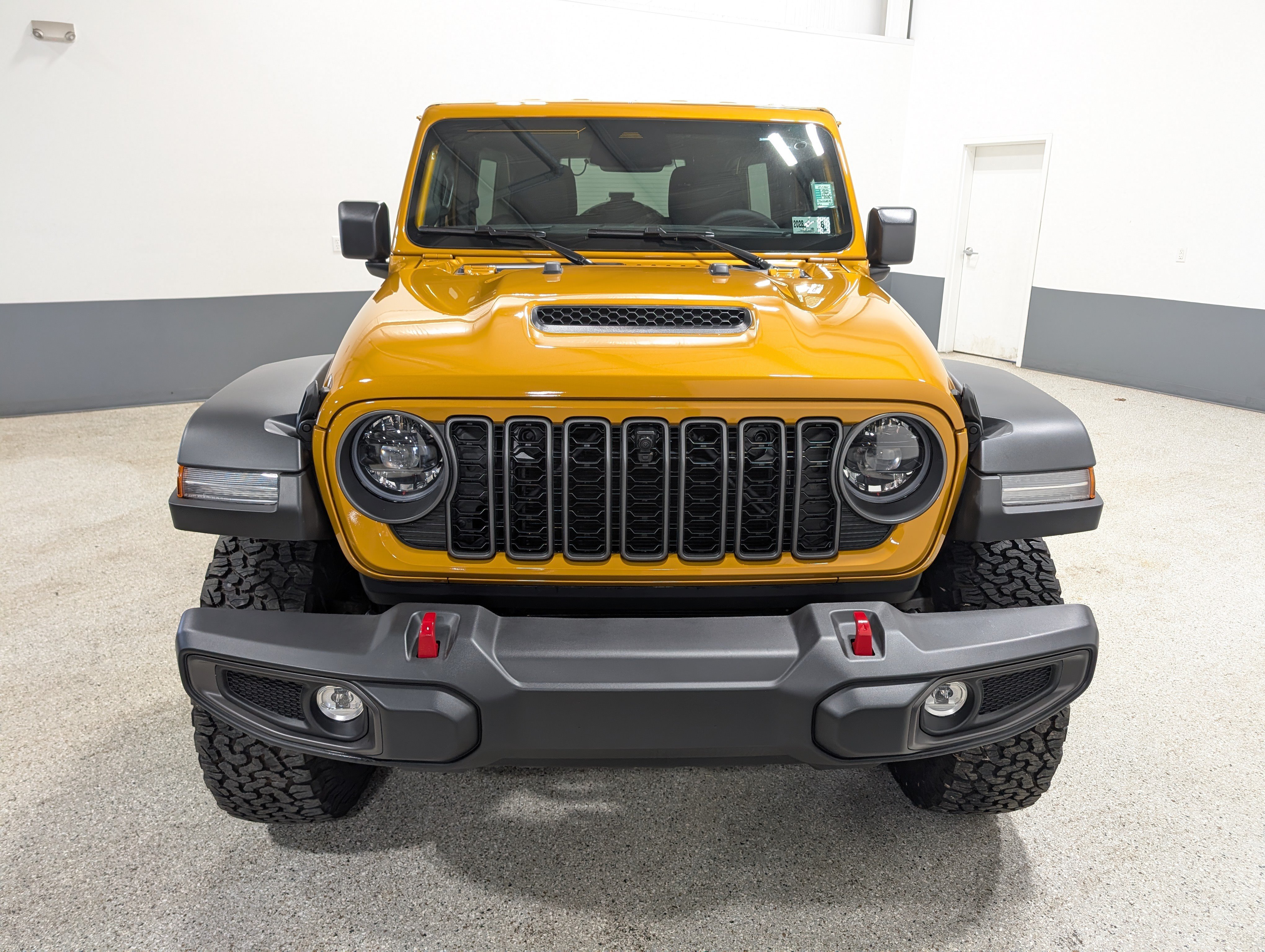 Used 2026 Jeep Wrangler Unlimited Rubicon AWD/4WD image 8
