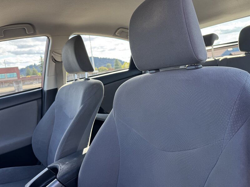 Used 2012 Toyota Prius Two FWD image 12
