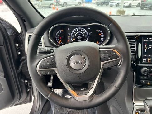 Used 2020 Jeep Grand Cherokee Altitude image 15