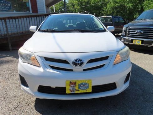 Used 2013 Toyota Corolla L FWD image 3