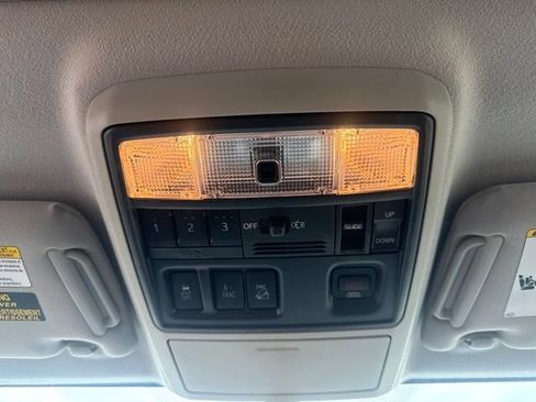 Used 2019 Toyota 4Runner Limited AWD/4WD image 36