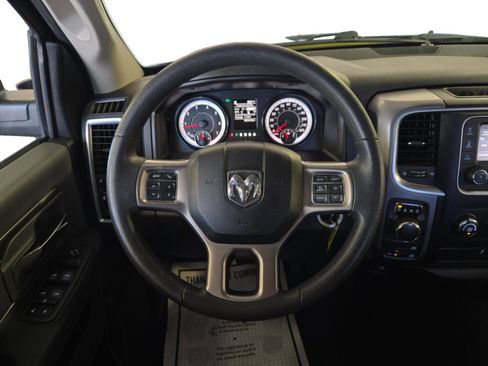 Used 2022 RAM 1500 Classic SLT AWD/4WD image 22