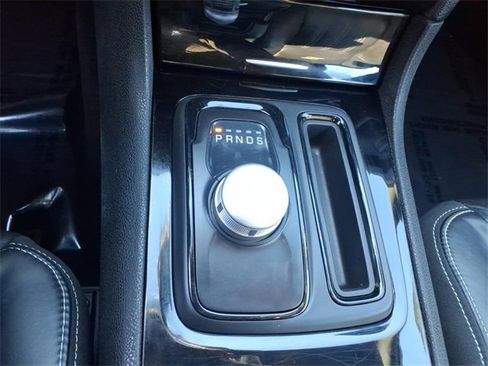 Used 2022 Chrysler 300 S image 21