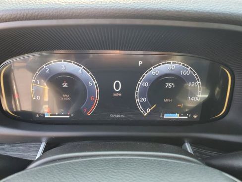 Used 2023 Jeep Wagoneer L Series III w/ Premium Group I AWD/4WD image 10