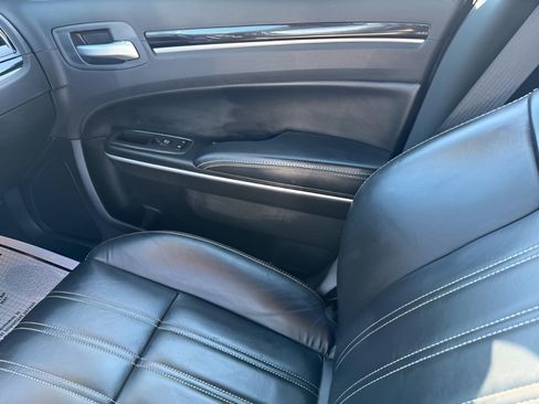 Used 2020 Chrysler 300 S RWD image 27