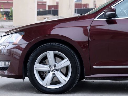 Used 2013 Volkswagen Passat TDI SEL Premium image 23