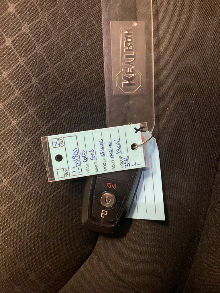 Used 2025 Ford Escape Active AWD/4WD image 35