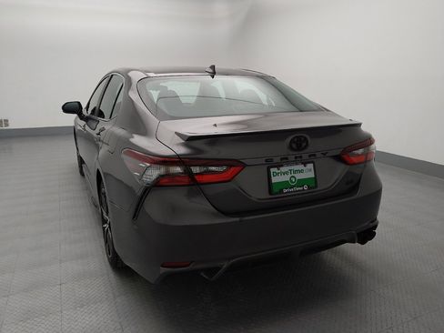Used 2022 Toyota Camry SE image 6