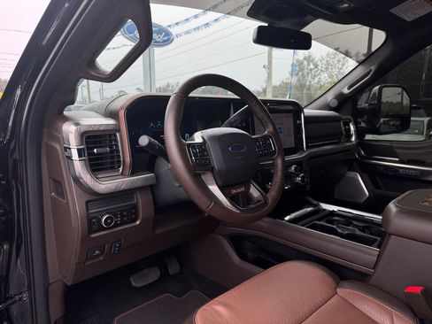 Used 2025 Ford F250 King Ranch w/ Chrome Package image 29