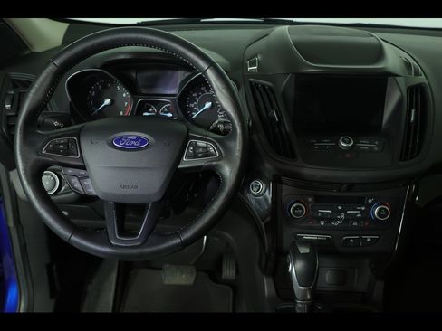 Used 2019 Ford Escape SE image 12