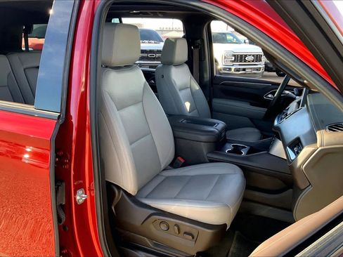 Used 2024 Chevrolet Tahoe Z71 w/ Z71 Off-Road Package image 8