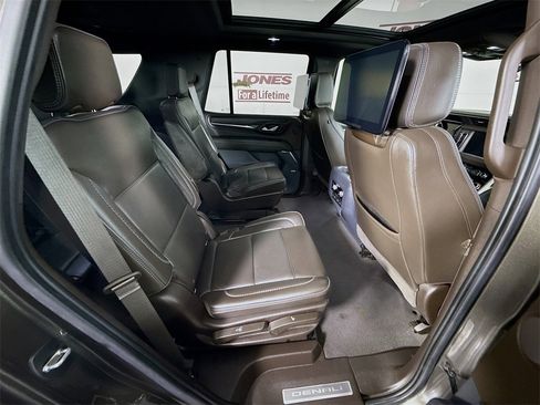 Used 2021 GMC Yukon Denali image 34