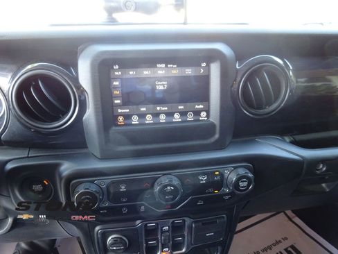 Used 2022 Jeep Gladiator Sport AWD/4WD image 27