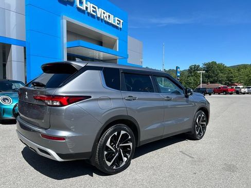 Used 2023 Mitsubishi Outlander SE AWD/4WD image 4