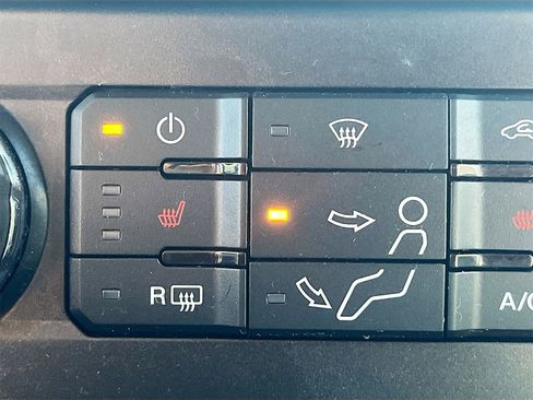 Used 2019 Ford F350 XLT w/ XLT Premium Package image 19