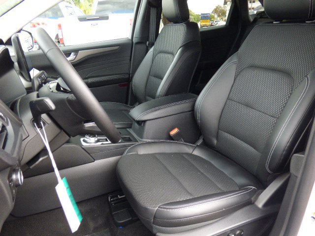 New 2025 Ford Escape SE FWD image 26