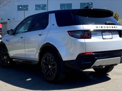 Used 2025 Land Rover Discovery Sport Dynamic SE image 11