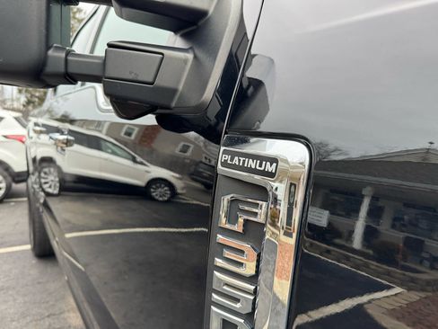 Used 2017 Ford F350 Platinum image 35