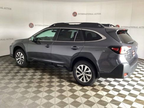 Certified 2025 Subaru Outback Premium image 6