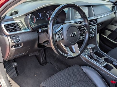Used 2019 Kia Optima S w/ S Panoramic Sunroof Package FWD image 13