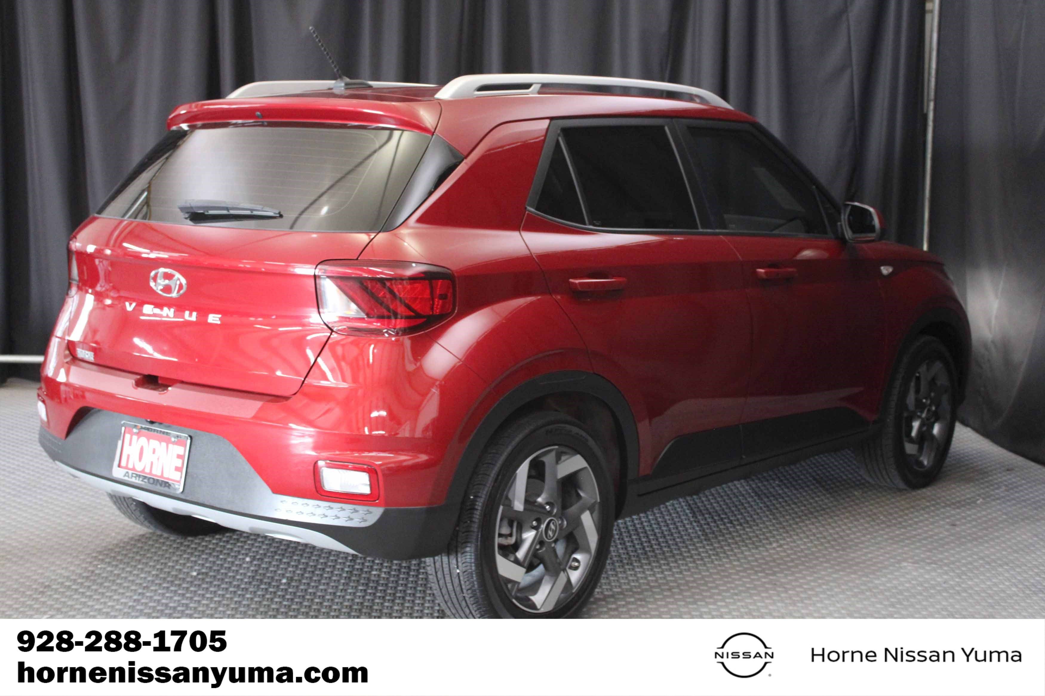 Used 2025 Hyundai Venue Limited FWD image 13