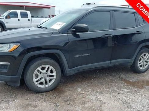 Used 2018 Jeep Compass Sport FWD image 2