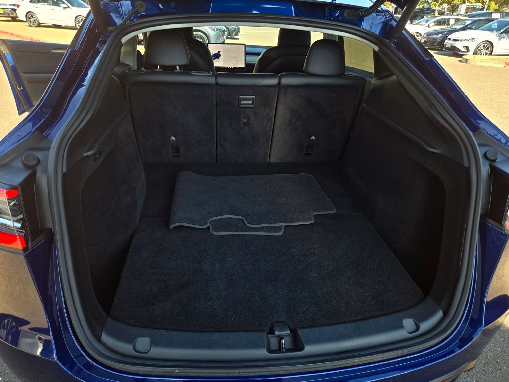 Used 2023 Tesla Model Y 2WD image 23