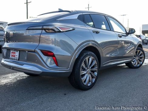 New 2026 Buick Envista Avenir image 8