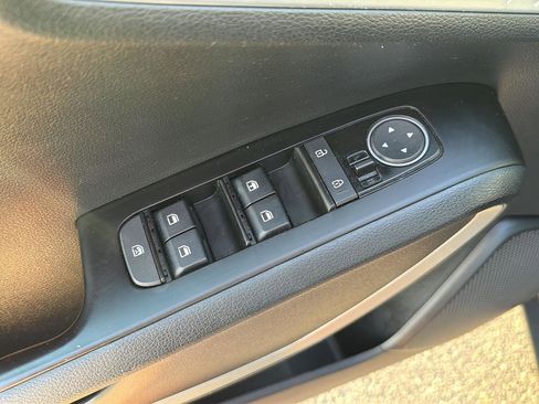 Used 2024 Kia Soul LX w/ Option Group 015 FWD image 30