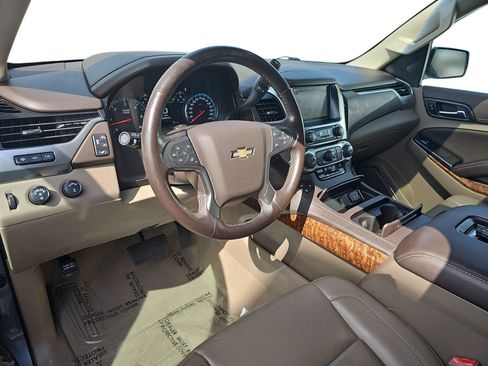 Used 2019 Chevrolet Tahoe Premier AWD/4WD image 13