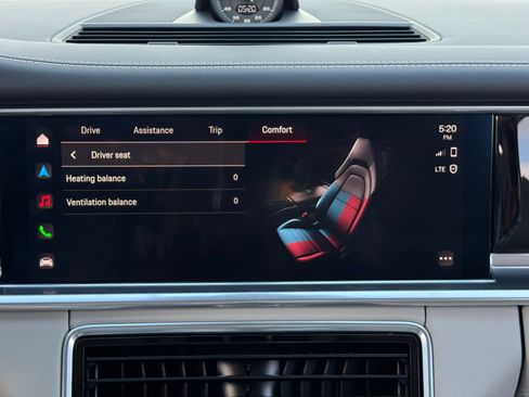 Used 2023 Porsche Panamera 4S w/ Sportdesign Package image 32