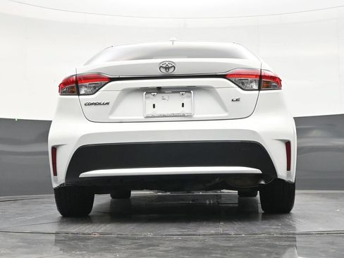 Used 2021 Toyota Corolla LE FWD image 23