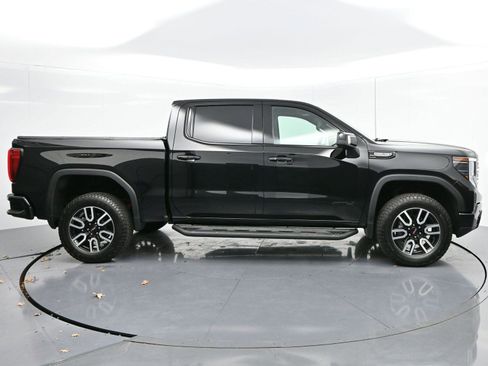 Used 2024 GMC Sierra 1500 AT4 w/ Technology Package image 8