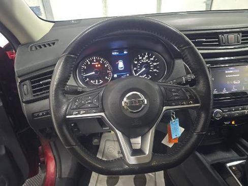 Used 2020 Nissan Rogue SV FWD image 9