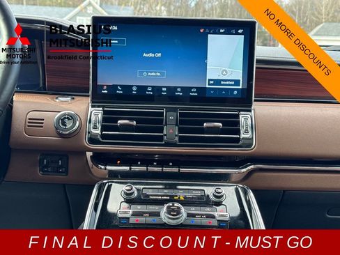 Used 2022 Lincoln Navigator Reserve image 30