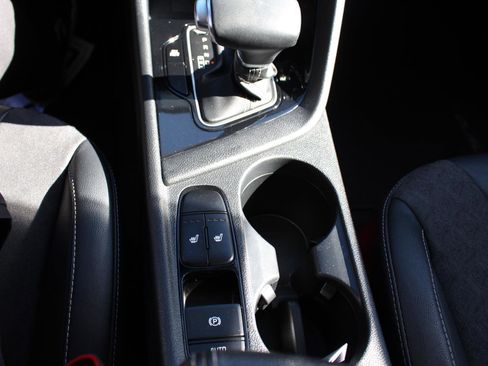 Used 2022 Kia Niro EX image 24