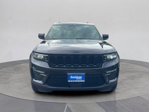 Used 2023 Jeep Grand Cherokee Limited w/ Black Appearance Package AWD/4WD image 2