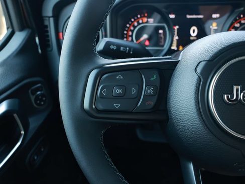 New 2026 Jeep Gladiator Rubicon AWD/4WD image 19