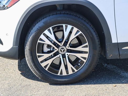 Certified 2025 Mercedes-Benz GLA 250 4MATIC image 9