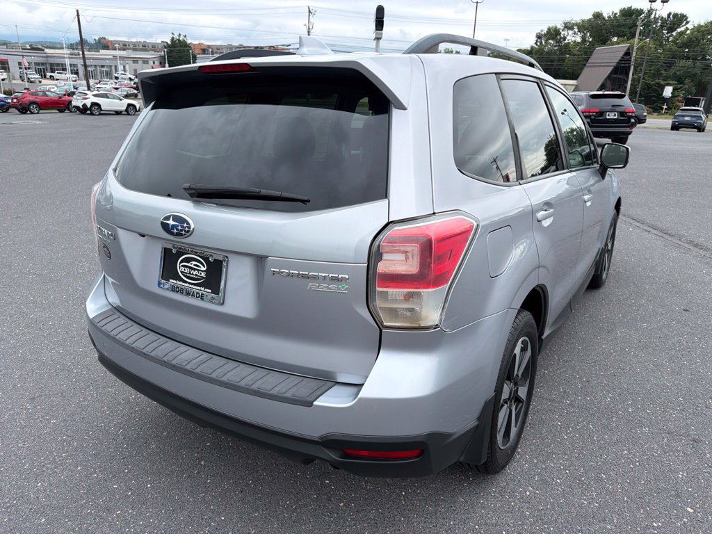 Used 2017 Subaru Forester 2.5i Premium w/ Popular Package #2A AWD/4WD image 5