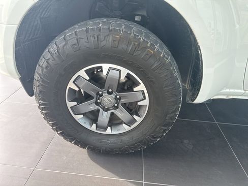 Used 2019 Nissan Frontier Desert Runner image 7
