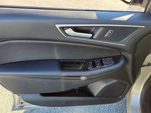 Used 2018 Ford Edge SEL w/ Equipment Group 201A image 42