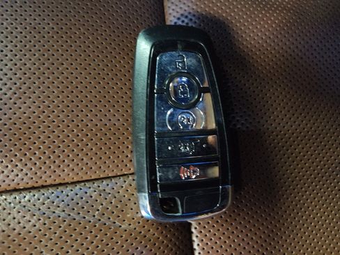 Used 2020 Lincoln Aviator Reserve w/ Equipment Group 201A image 32