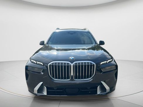 Used 2025 BMW X7 xDrive40i AWD/4WD image 2