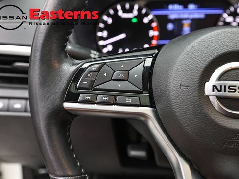 Used 2022 Nissan Altima 2.5 SV w/ SV Premium Package FWD image 15