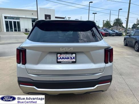 Used 2025 Kia Sorento EX w/ EX Panoramic Sunroof Package AWD/4WD image 9