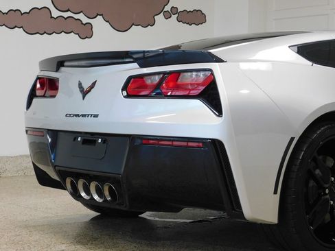 Used 2019 Chevrolet Corvette Stingray Coupe w/ Carbon Flash Badge Package RWD image 65