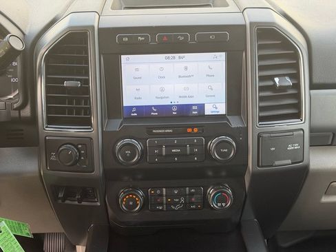 Used 2021 Ford F250 XLT w/ XLT Premium Package AWD/4WD image 36