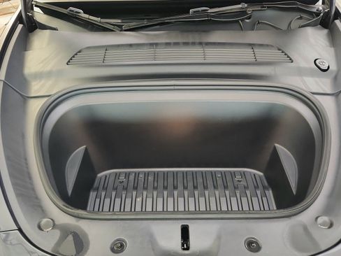 Used 2024 Tesla Model Y Performance AWD/4WD image 34