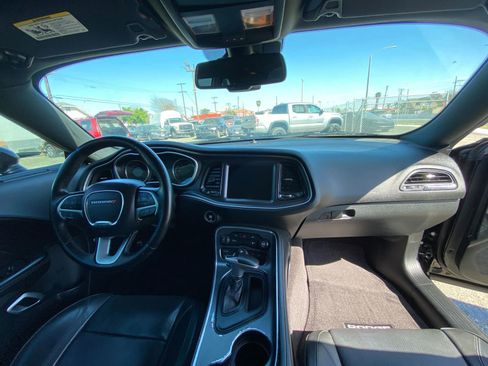 Used 2016 Dodge Challenger SXT Plus image 21